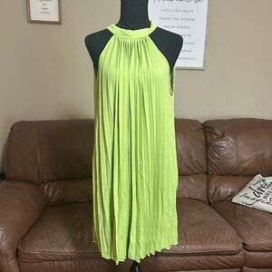 Lime Green Sleeveless Pleated Dress
